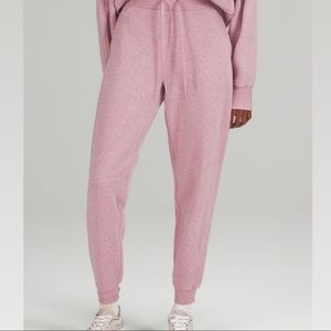 NWT Lululemon Scuba High-Rise Jogger